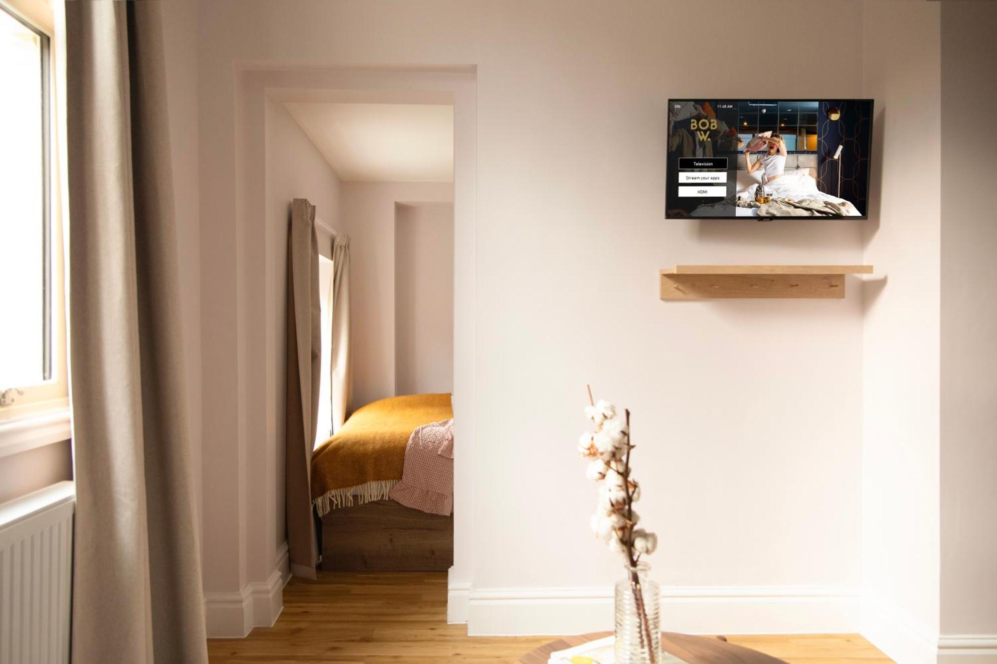 Bob W London Olympia Hotel Екстериор снимка