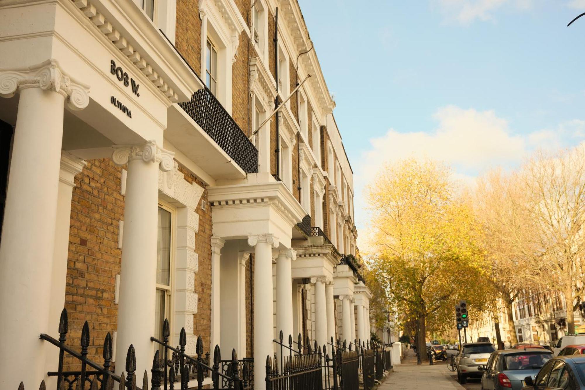 Bob W London Olympia Hotel Екстериор снимка